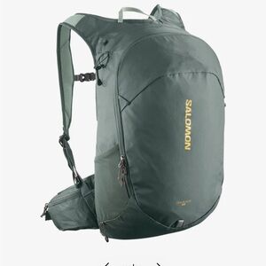 Salomon 20 trail blazer- used a couple times